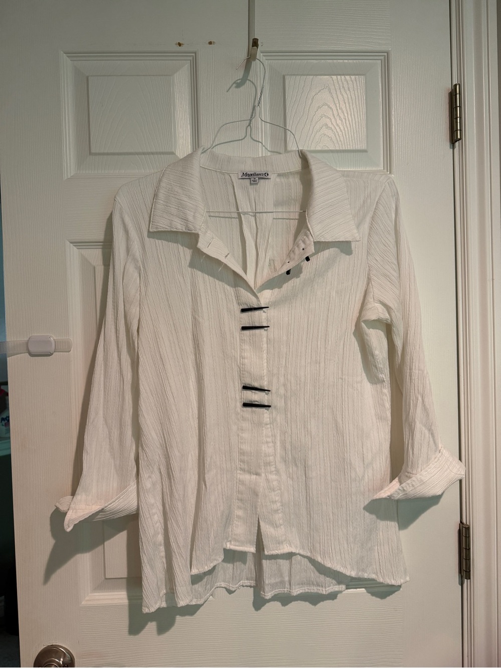 Women's White Button-Front Collared Shirt